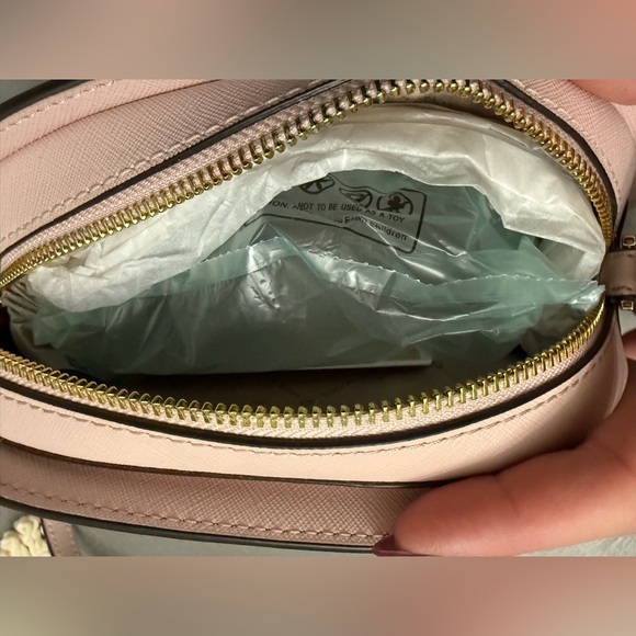 Michael Kors Crossbody - Picture 4 of 4